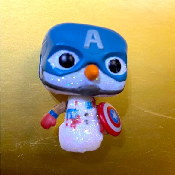FUNKO MARVEL 2022 HOLIDAY ADVENT POCKET POP CAPTAIN AMERICA GLITTER SNOWMAN 1.5” - Picture 5 of 9